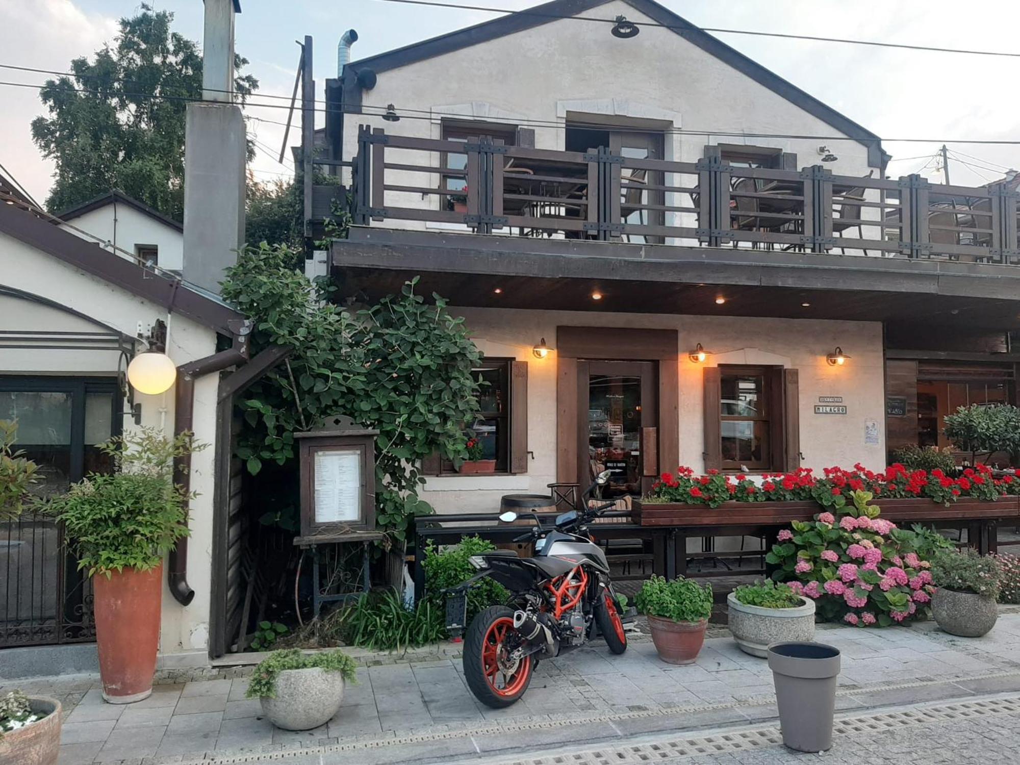 River Hostel Белград Экстерьер фото